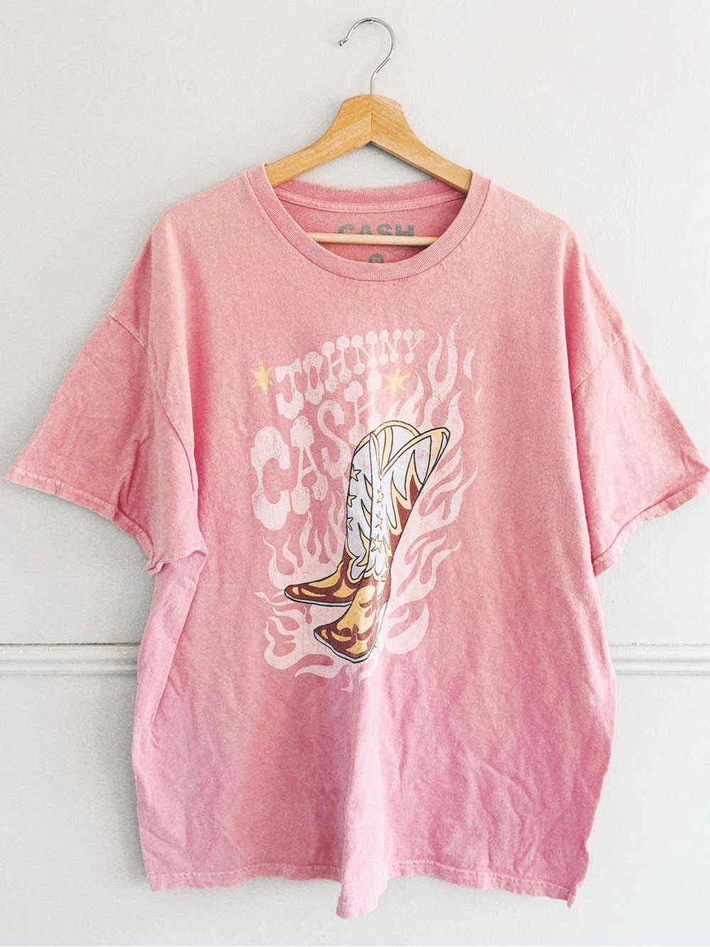JOHNNY CASH > Pink Tee